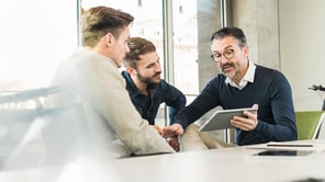 Blog-Kundenreferenzen Stellen Sie die richtigen Fragen - Headermotiv